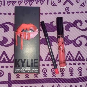 Kylie Cosmetics Velvet Liquid Party Girl Lip Kit